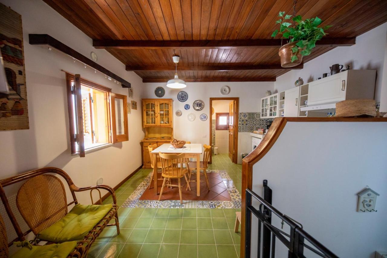 Familyholidays La Finestra Di Fronte Cefalù Eksteriør billede