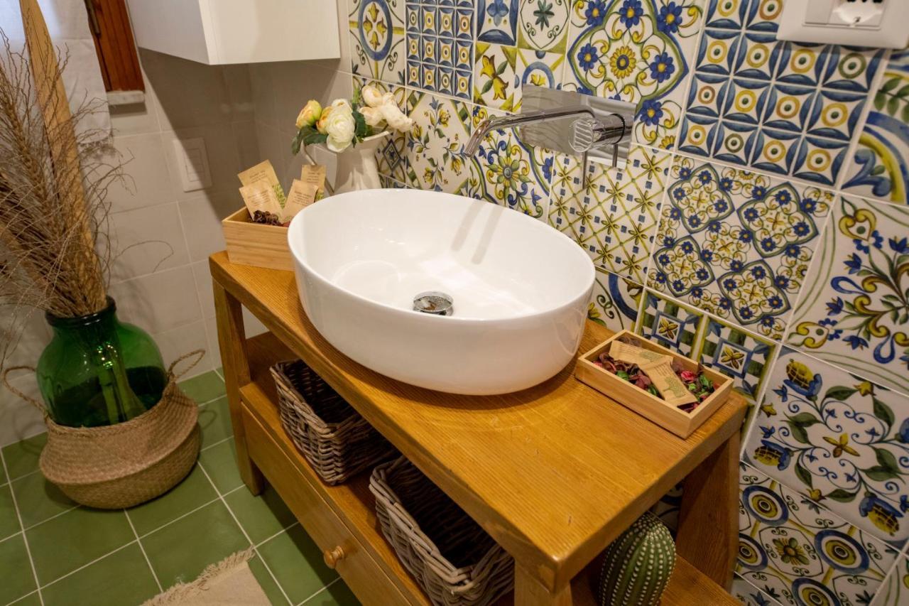 Familyholidays La Finestra Di Fronte Cefalù Eksteriør billede