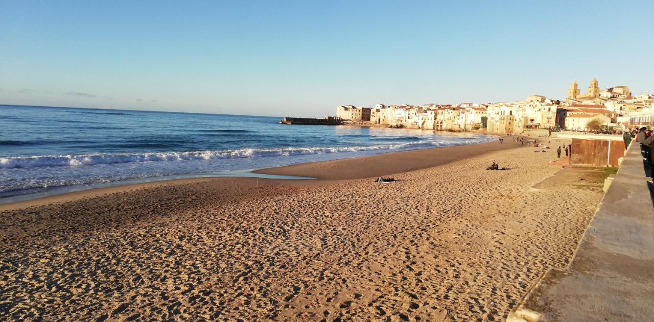 Familyholidays La Finestra Di Fronte Cefalù Eksteriør billede
