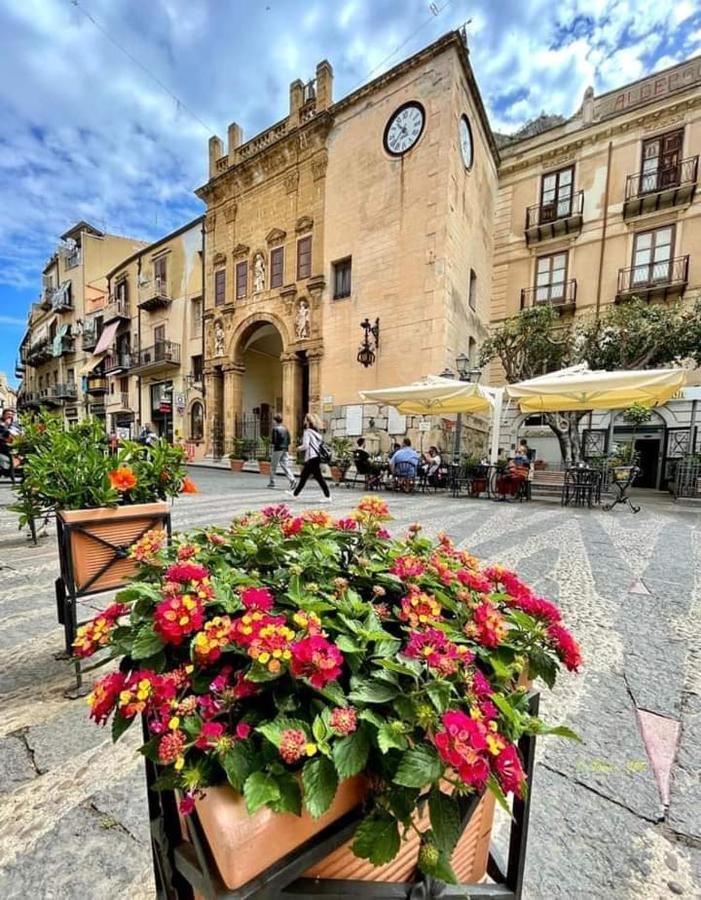 Familyholidays La Finestra Di Fronte Cefalù Eksteriør billede