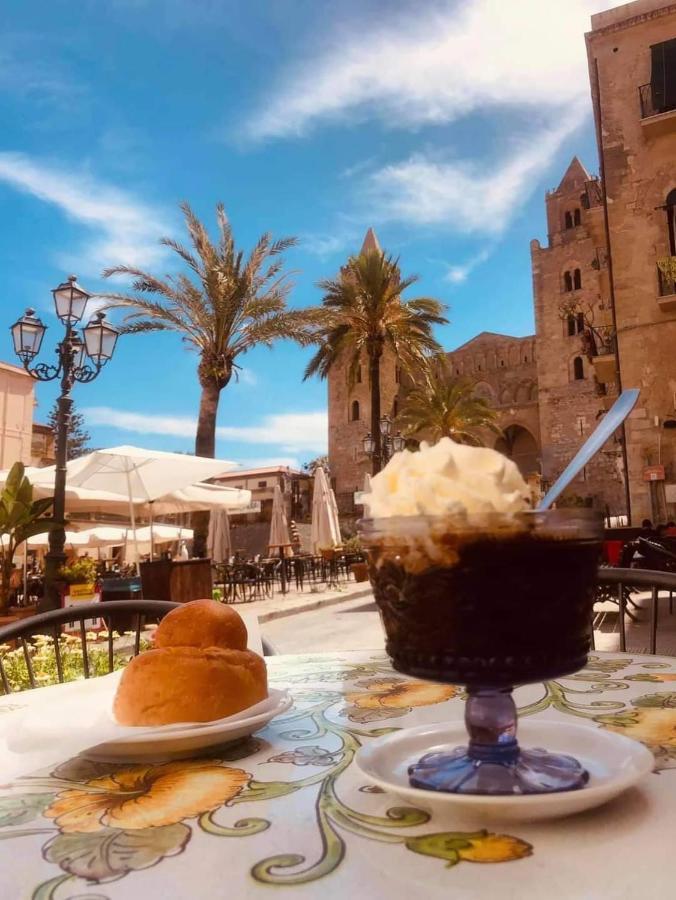 Familyholidays La Finestra Di Fronte Cefalù Eksteriør billede