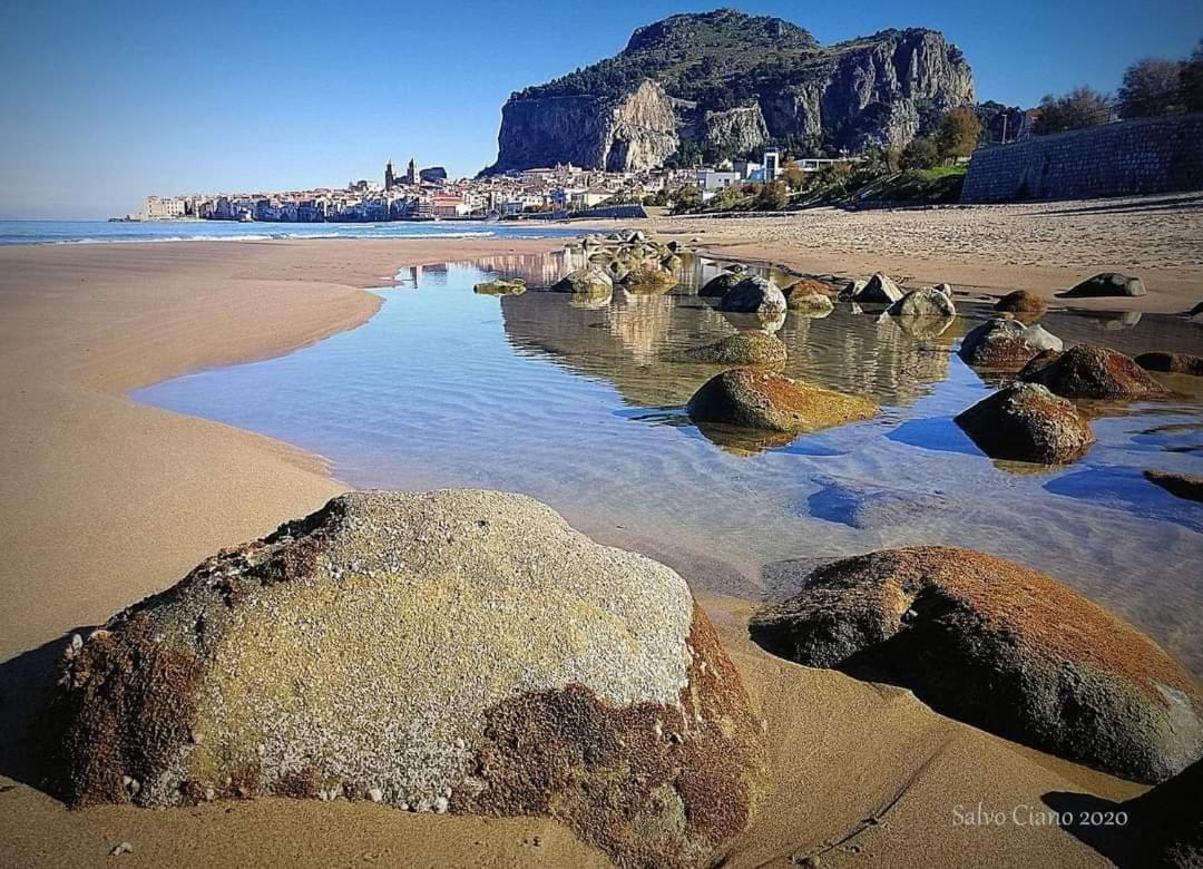 Familyholidays La Finestra Di Fronte Cefalù Eksteriør billede