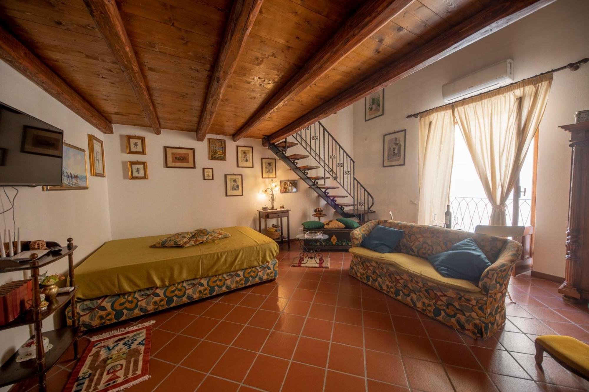 Familyholidays La Finestra Di Fronte Cefalù Eksteriør billede