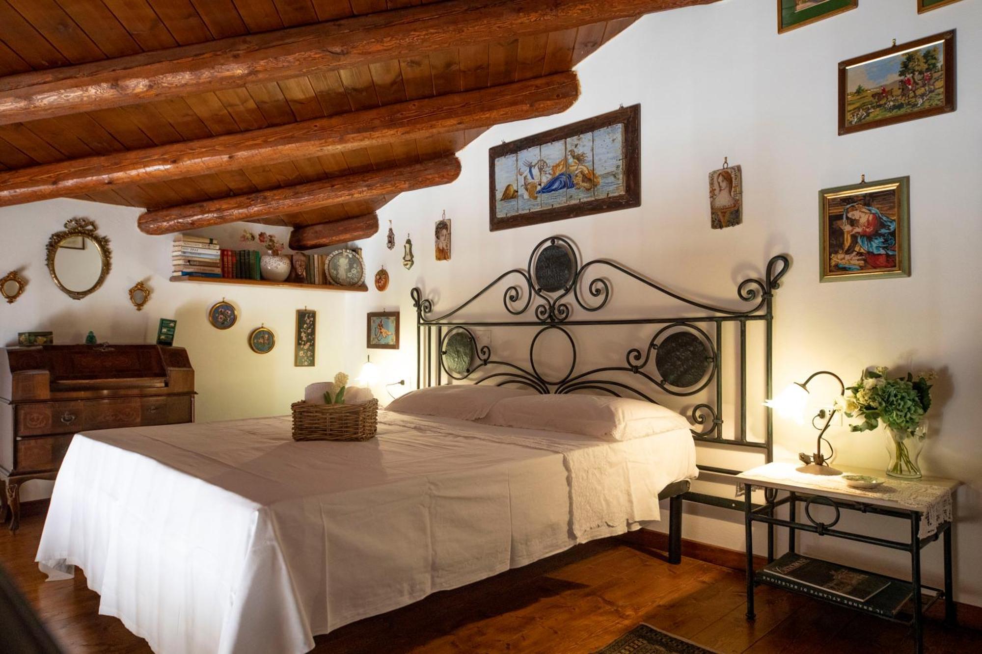 Familyholidays La Finestra Di Fronte Cefalù Eksteriør billede
