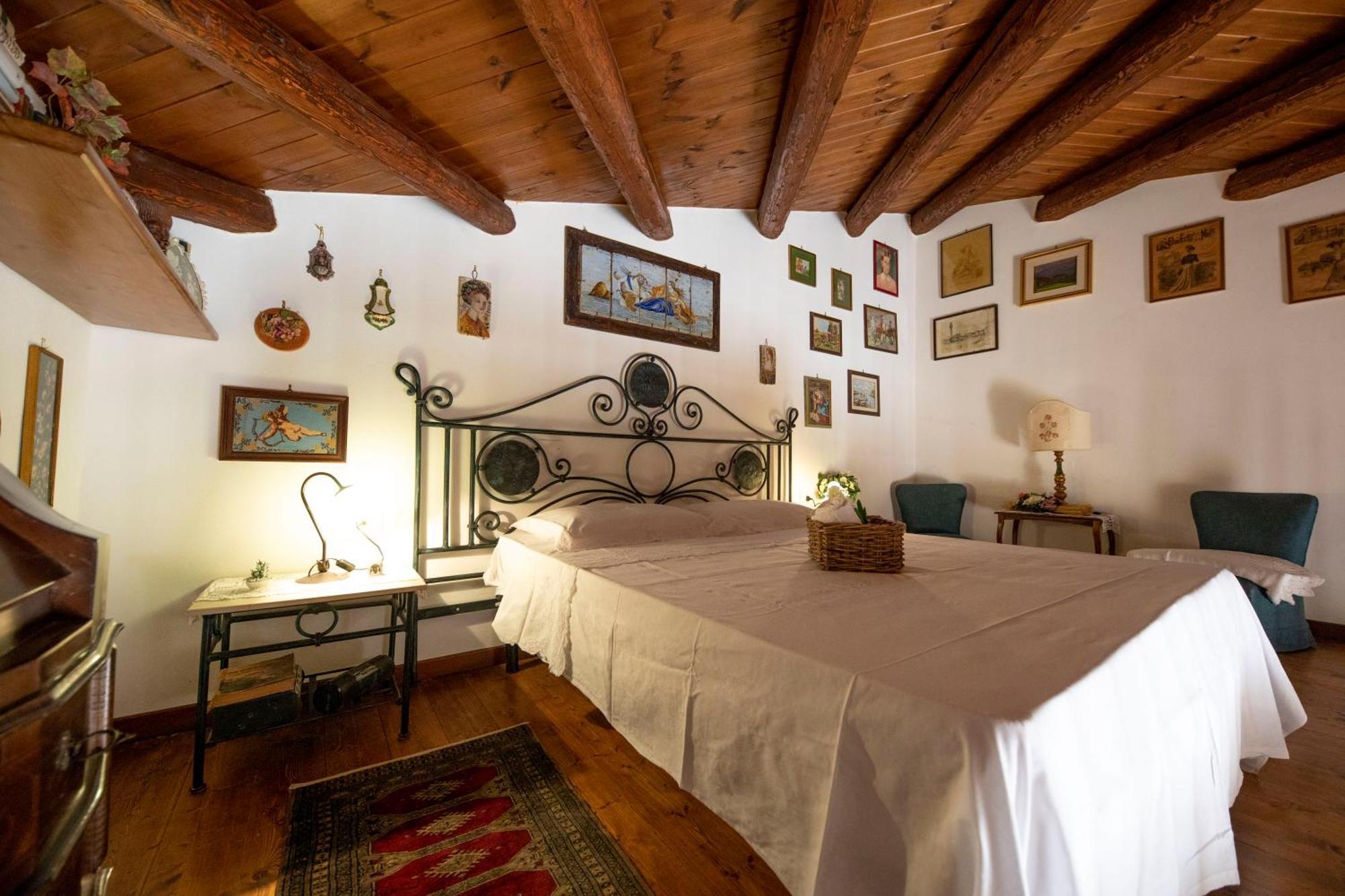 Familyholidays La Finestra Di Fronte Cefalù Eksteriør billede